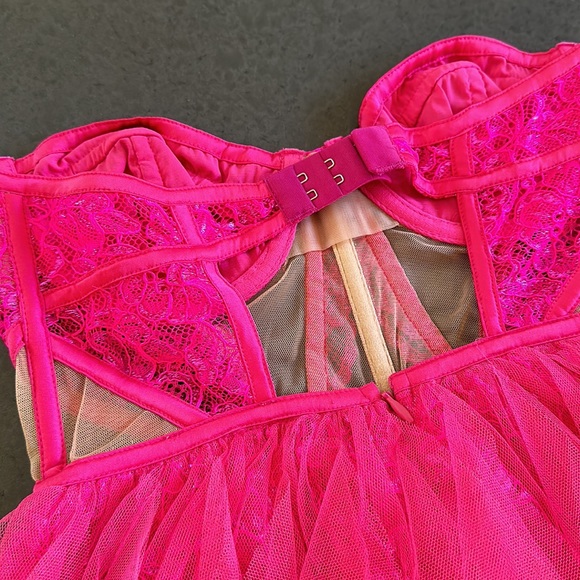 NEW FOR LOVE & LEMONS Rosario Mini Dress in Hot Pink - Picture 8 of 10